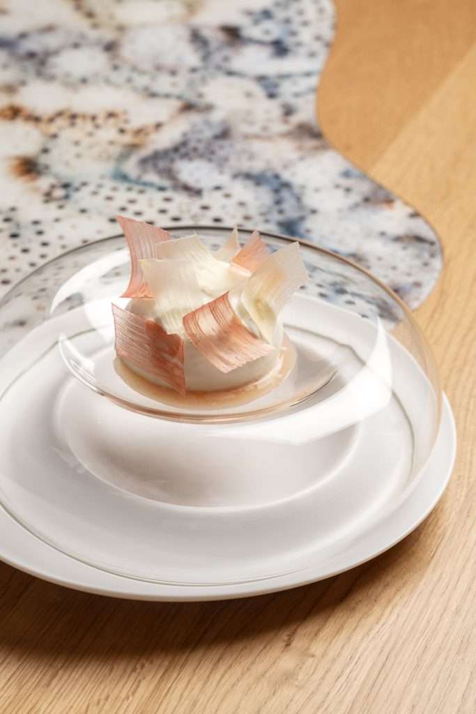 Ricardo-Silva-Onor-France-Dessert-Asperges-Spring-Collection-2026-by-All4Chefs