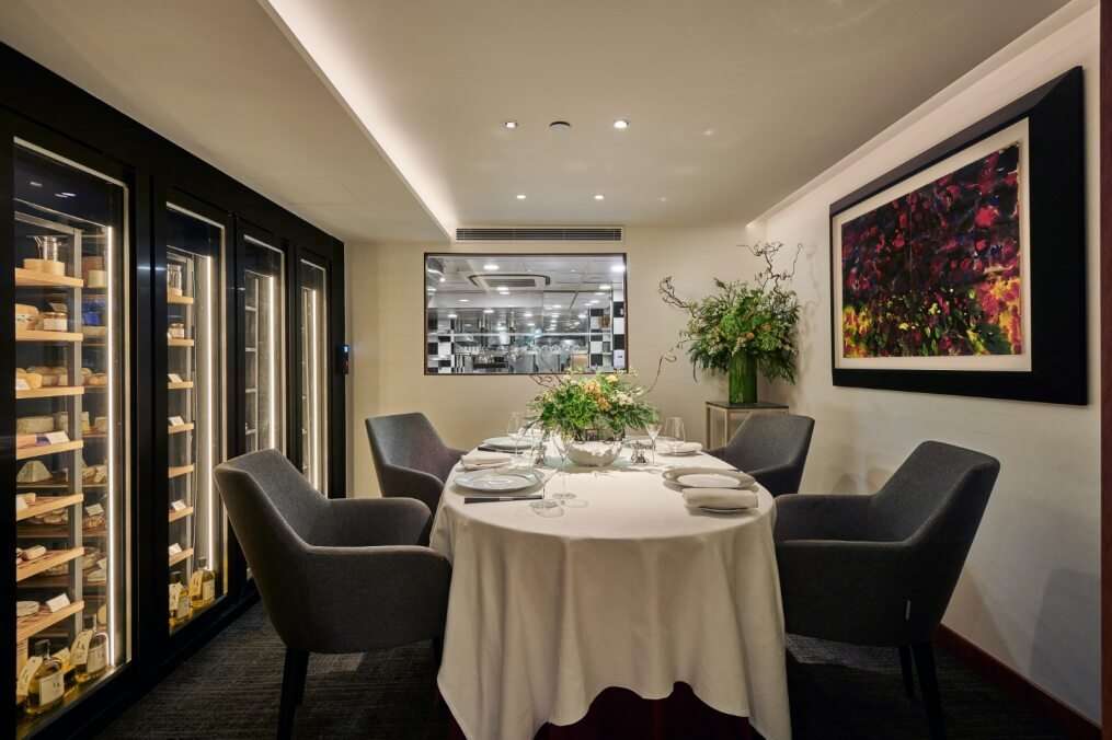 Sebastien-Lepinoy-Les-Amis-Singapore-Chef-Table-Spring-Collection-2026-by-All4Chefs